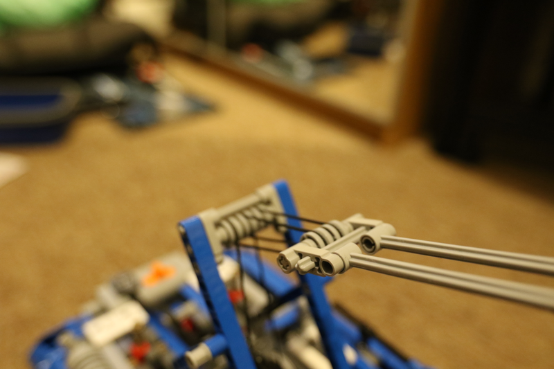 Illustration for article titled Lego Technic Crawler Crane: The Oppo Review
